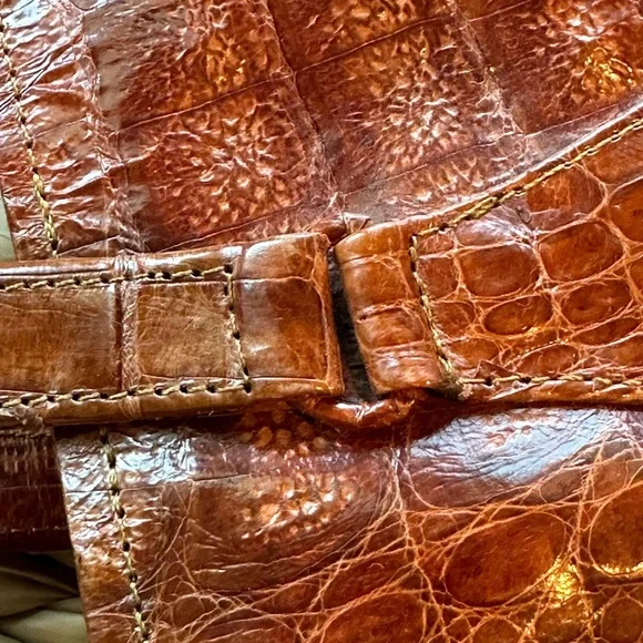 100% genuine alligator handbag/purse from Nicaragua. - Picture 6 of 8